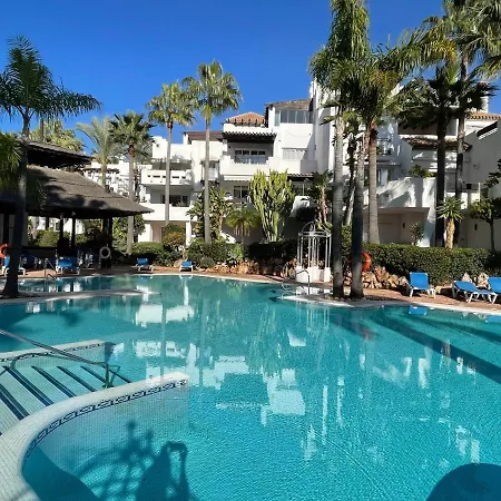 Cozy Apartments Near Puerto Banus Marbella Exterior photo